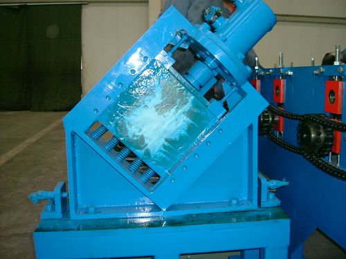 forming machine cutter